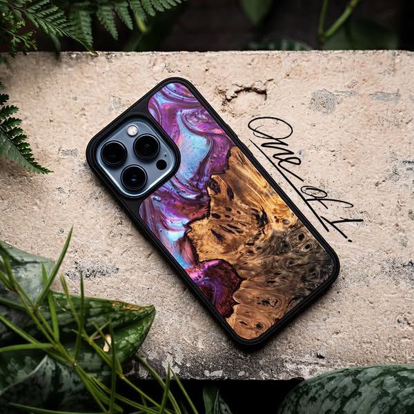 Carved image Facebook ad: New Art JUST Dropped.